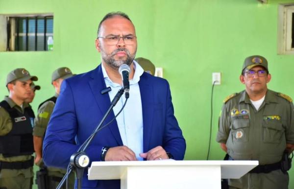 Vereador Joab Curvina prestigia troca de Comando do 3º Batalhão da Polícia Militar em Floriano