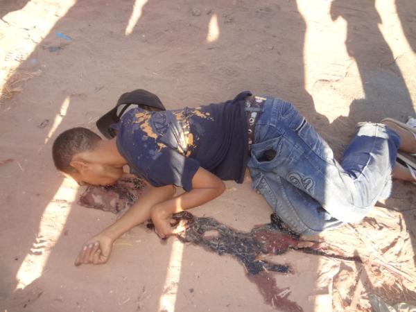 Jovem é encontrado morto com três tiros em Floriano