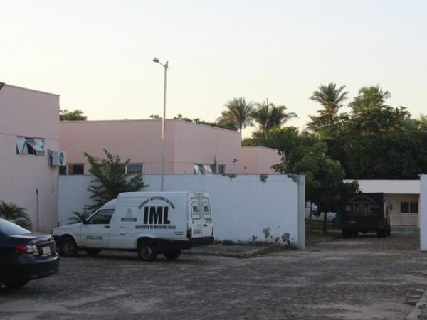 Homem é morto com um tiro no peito por suspeitos de moto na Zona Leste de Teresina