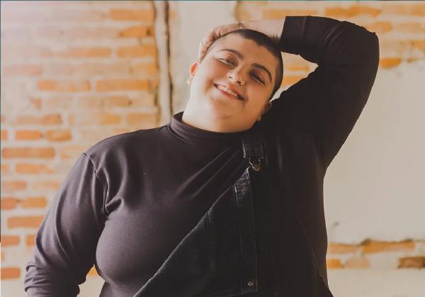 Ana Vilela alavanca o repertório autoral do álbum "Melhor que ontem" em parceria com Rizzih e Vitor