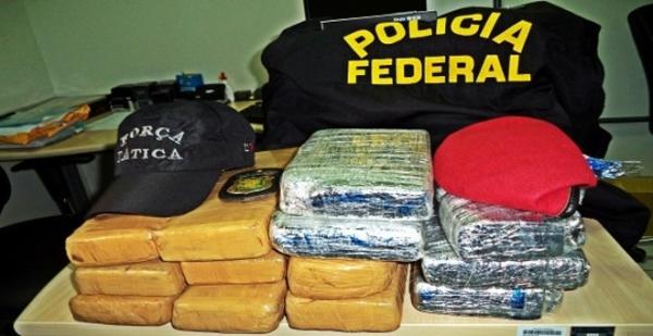 PF prende dupla com mais de 15 Kg de maconha dentro de mala no Litoral