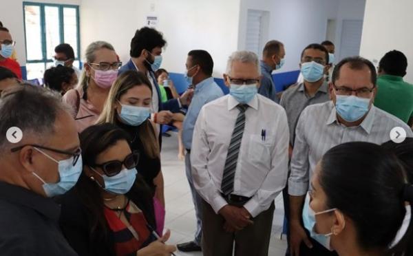 Floriano recebe comitiva do Ministério da Educação para avaliação de curso de Medicina