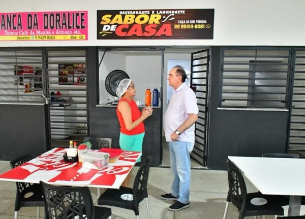  Prefeito de Floriano visita Mercado P&uacute;blico Central e anuncia melhorias.(Imagem:Reprodu&ccedil;&atilde;o/Instagram)