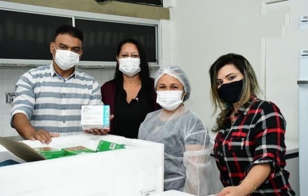 Floriano recebe 985 novas doses de vacina contra Covid