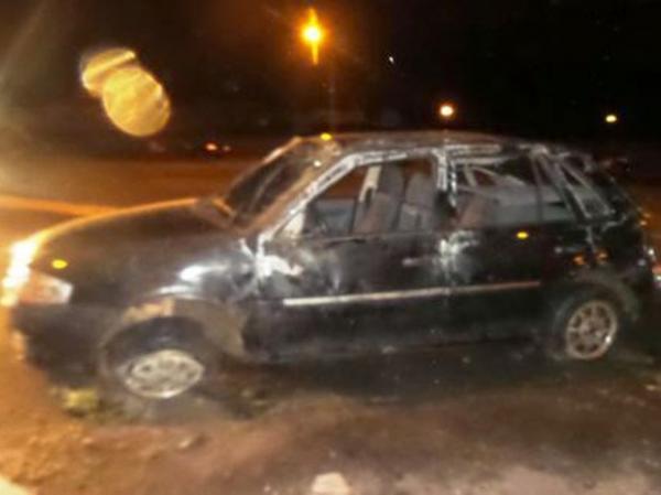 Uma pessoa morre e outra fica ferida após carro capotar no litoral do Piauí