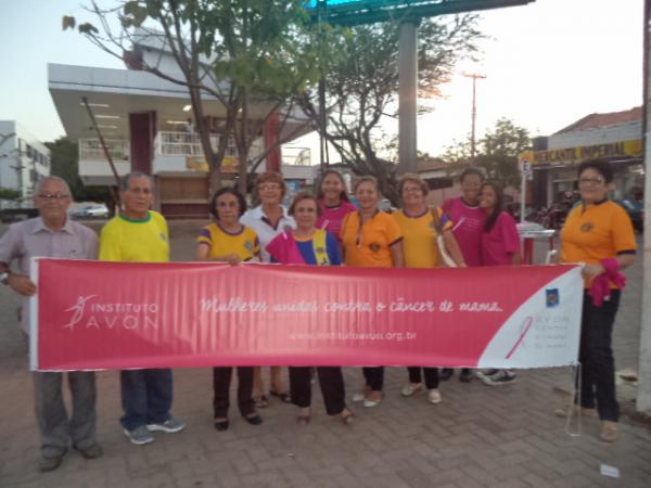 Lions Clube de Floriano promove ação em prol do Outubro Rosa