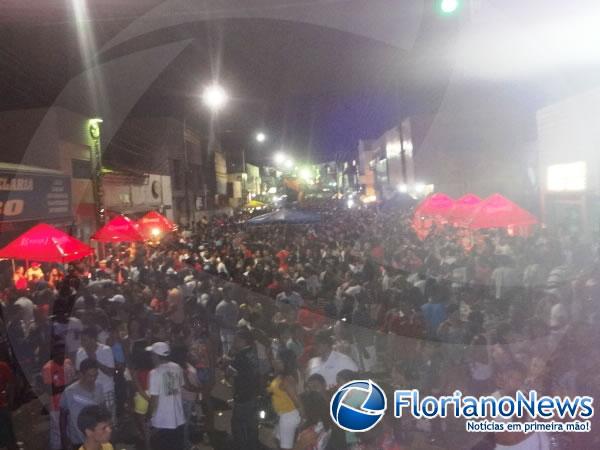 Z&eacute; Pereira animou pr&eacute;-Carnaval de Floriano.(Imagem:FlorianoNews)