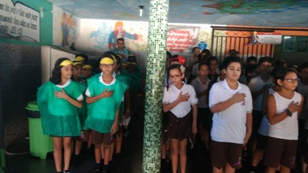 A&ccedil;&atilde;o c&iacute;vica marca Semana da P&aacute;tria na Escola Pequeno Pr&iacute;ncipe.(Imagem:EPP)