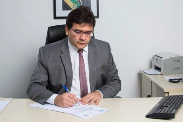 Rafael Fonteles sanciona criação de nova Secretaria do Saneamento Básico no Piauí