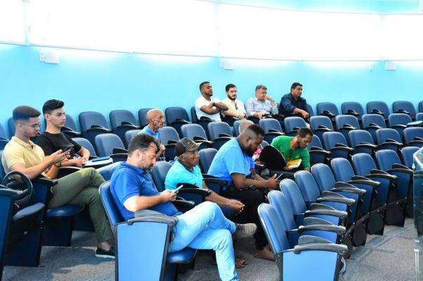  C&acirc;mara de Floriano encerra sess&atilde;o sem votar os projetos da pauta do dia(Imagem:CMF)