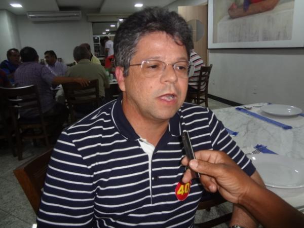 Gustavo Neiva fala sobre caminhada política no último dia de convenção