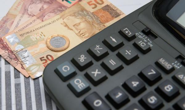 Mercado financeiro passa a prever inflação maior em 2022 e aumenta estimativa para o PIB