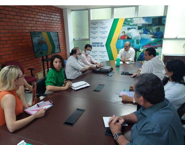 Coe realiza reunião para tratar sobre as novas variantes de Covid-19