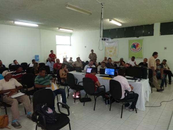 10&ordf; Coordena&ccedil;&atilde;o Regional de Sa&uacute;de realiza capacita&ccedil;&atilde;o do Programa de Controle da Dengue.(Imagem:FlorianoNews)