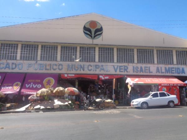 Comércio de Floriano funcionará em horário especial neste sábado