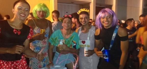 Tradicional "Bloco das Virgens" abre o Carnaval da Princesa