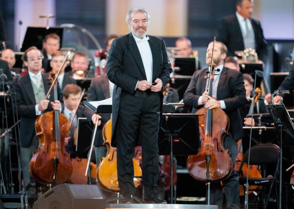 Estrelas russas da música clássica são pressionadas a se afastar de Putin