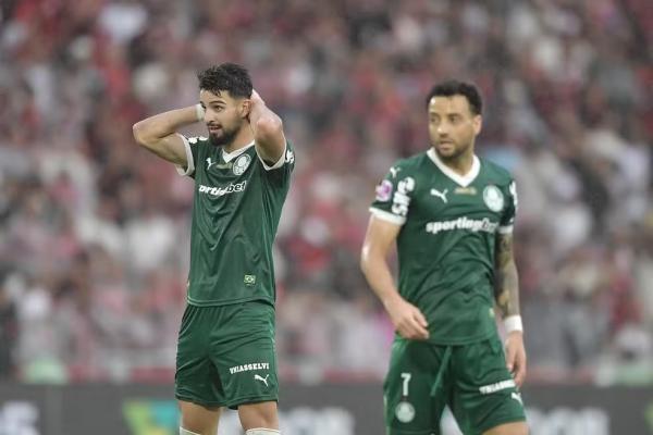Análise: erros individuais custam gordura na ponta, mas Palmeiras não tira só coisas ruins