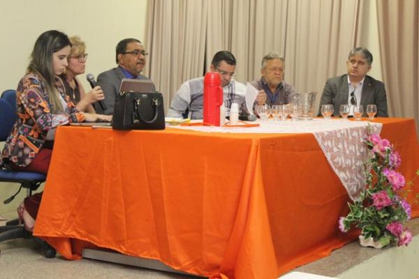 CRF-PI e Procon assinam termo que obriga presença do farmacêutico em farmácias e drogarias do Estado