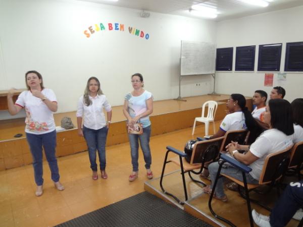 Secretaria de Sa&uacute;de promove reuni&atilde;o com agentes de sa&uacute;de.(Imagem:FlorianoNews)