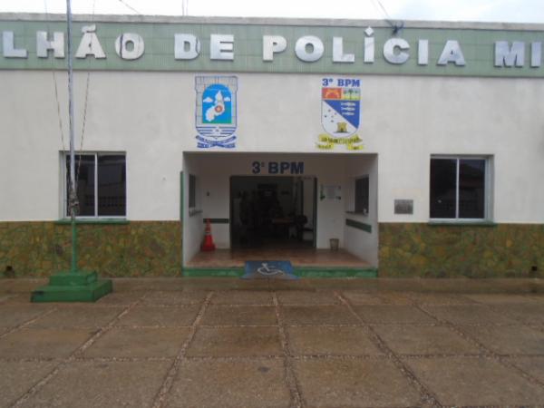 Motocicleta é tomada de assalto no Conjunto Caiçara