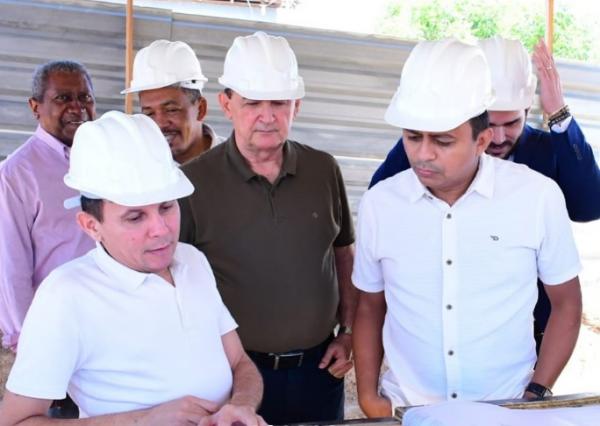 Prefeito Ant&ocirc;nio Reis visita obra do CER IV em Floriano ao lado de autoridades estaduais e municipais(Imagem:Reprodu&ccedil;&atilde;o/Instagram)
