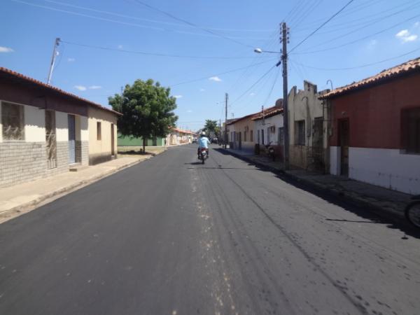 Conclu&iacute;da a pavimenta&ccedil;&atilde;o asf&aacute;ltica na Rua Sete de Setembro.(Imagem:FlorianoNews)