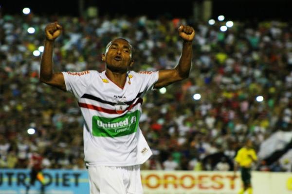 Fabinho vira gar&ccedil;om contra Ypiranga e d&aacute; dois passes para vit&oacute;ria por 2 a 0.(Imagem:Emanuele Madeira)
