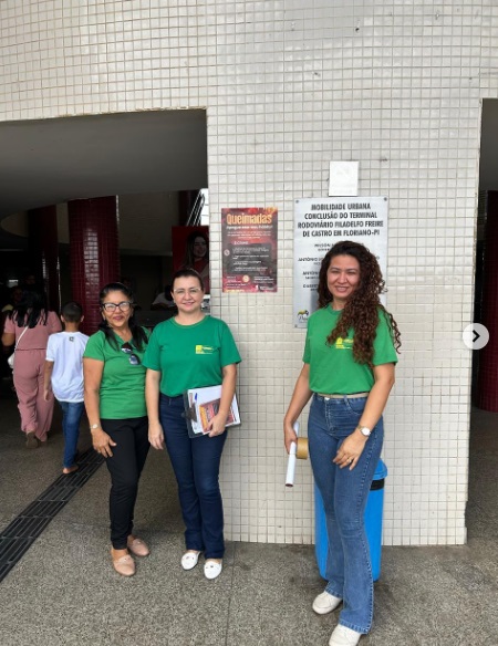 Equipe de Meio Ambiente realiza ação educativa contra queimadas em Floriano