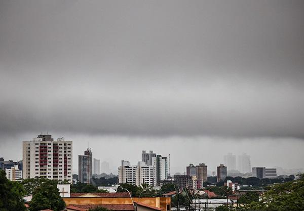 Inmet emite alerta de chuva para 102 municípios do Piauí; confira a previsão