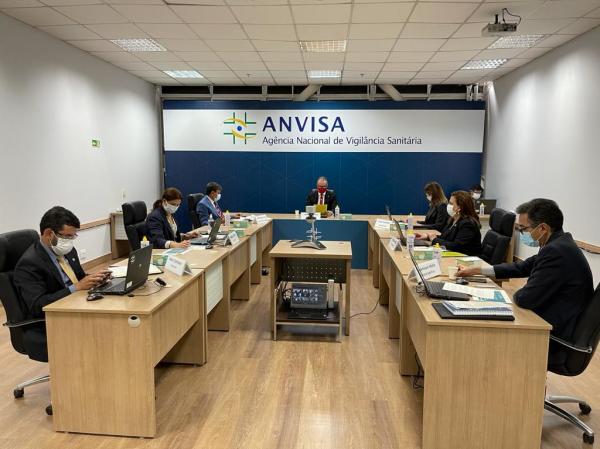 Governadores tratam com a Anvisa sobre autorização da vacina Sputinik V