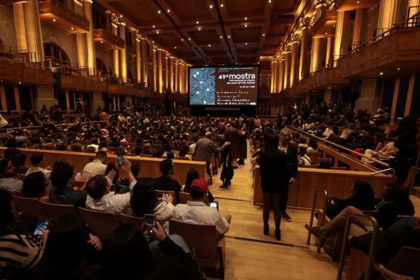 Abertura da 49&ordf; Mostra Internacional de Cinema, na Sala S&atilde;o Paulo.(Imagem:Paulo Pinto/Ag&ecirc;ncia Brasil)