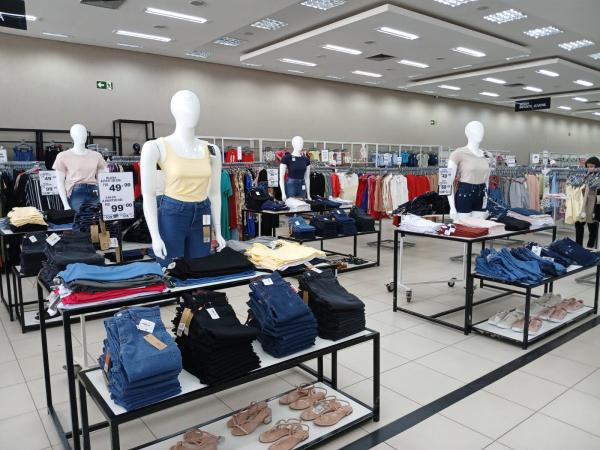 Armazém Paraíba de Floriano renova setores e lança novas coleções com ofertas especiais