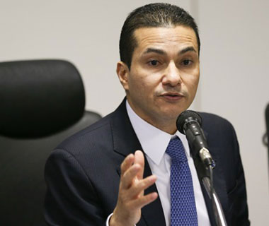 Deputado sobre Bolsonaro: Precisa descer do palanque