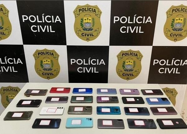 DEPATRI de Floriano realiza nova etapa de restituição de celulares roubados ou furtados