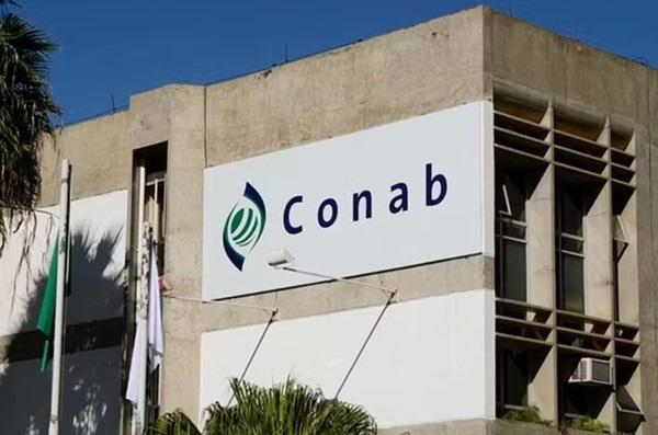 Conab anuncia concurso com 403 vagas para níveis superior e médio; inscrições em abril