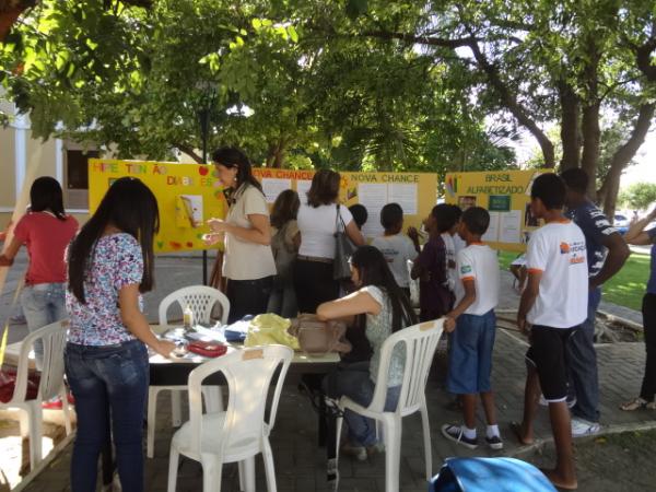 Realizado dia de a&ccedil;&atilde;o social na Pra&ccedil;a Dr. Sebasti&atilde;o Martins em Floriano.(Imagem:FlorianoNews)