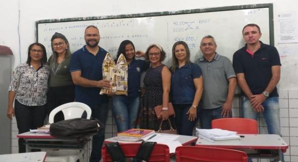 SEMED premia alunos do Simulado em Preparação à Prova SAEB