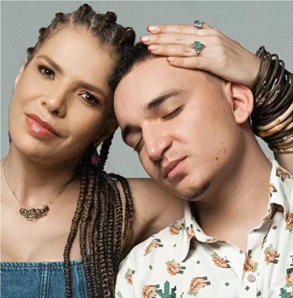 Vanessa da Mata devolve Belchior ao nordeste ao cantar música de 1979 com João Gomes, astro do pisei