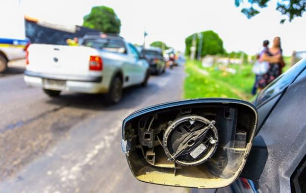 Mototaxista bate em retrovisor e morre em acidente no Grande Dirceu