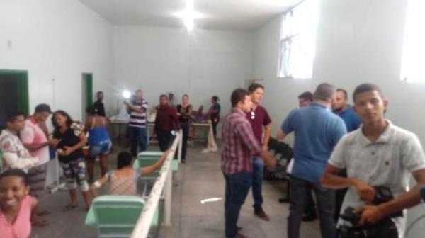 Comiss&atilde;o da Assembleia Legislativa faz vistoria no Hospital de Floriano.(Imagem:FlorianoNews)