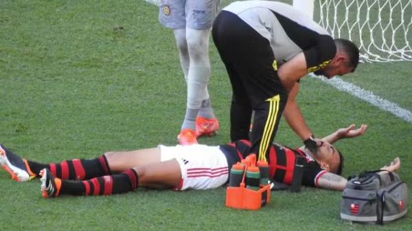 Fabricio Bruno &eacute; substitu&iacute;do em Flamengo x Madureira(Imagem:Fred Gomes / ge)