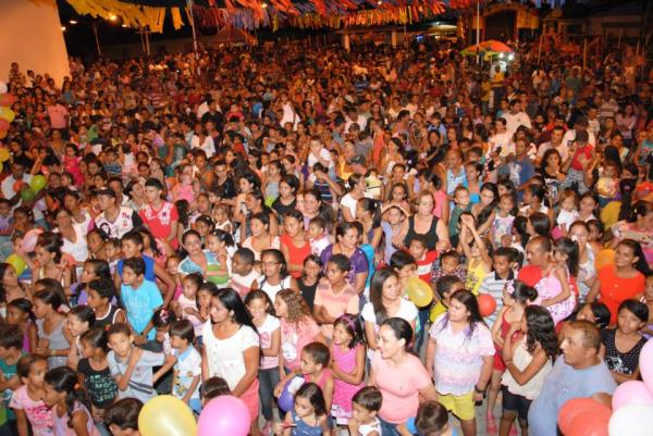 Prefeitura realizou festa em homenagem ao Dia das Crian&ccedil;as em Bar&atilde;o de Graja&uacute;.(Imagem:Reprodu&ccedil;&atilde;o/Facebook)