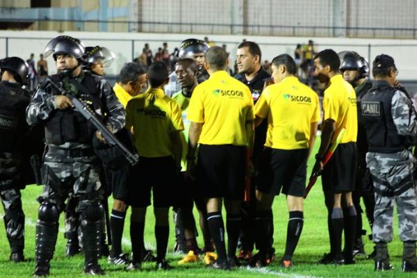 Árbitro de Piauí x River-PI relata agressão, ofensa e ordem ignorada