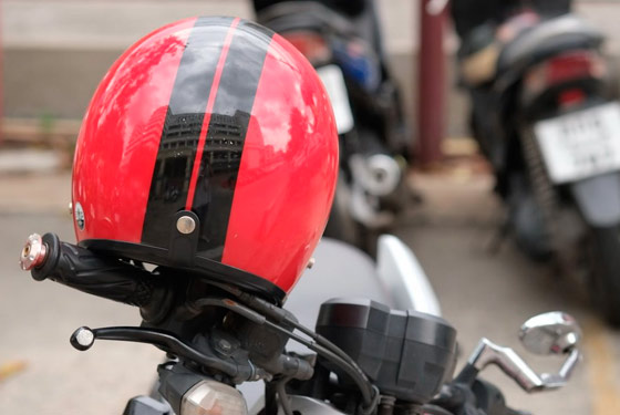 Homem é preso acusado de furtar capacetes no Mix Atacarejo