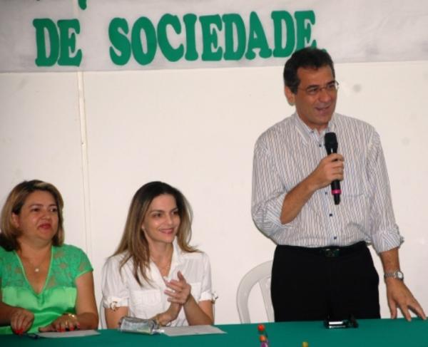 Prefeito Gilberto J&uacute;nior(Imagem:Waldemir Miranda)