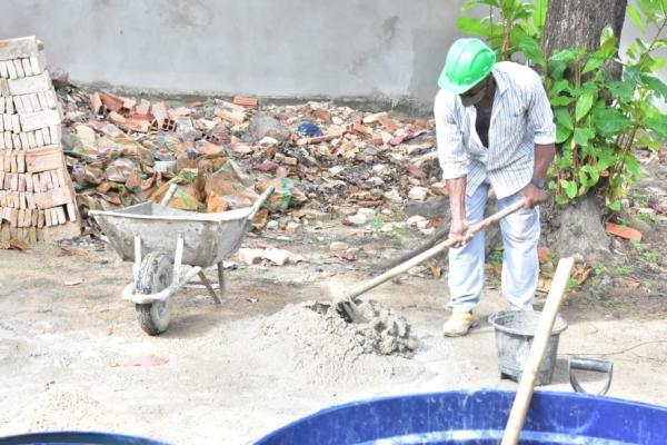 Escolas municipais de Floriano recebem obras de reestruturação