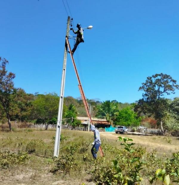 Iluminação pública de Floriano faz manutenção em 13 localidades rurais