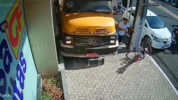 "Viramos amigos", diz ciclista sobre motorista de caminhão que quase o atropelou no Piauí