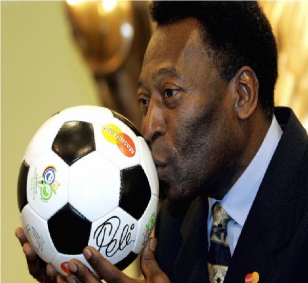 Aos 22 anos, Pelé somava mais gols que Messi, CR7 e Mbappé juntos